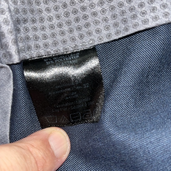 Black Brown Men’s Slacks VGUC size 34Waist and 31.5 Inseam. Navy in colour. - Picture 13 of 14